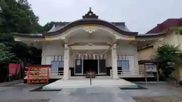 二川伏見稲荷の本殿・本堂