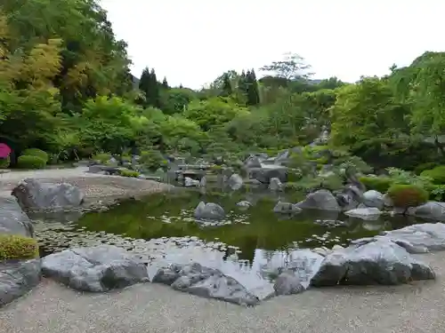 當麻寺 奥院の庭園
