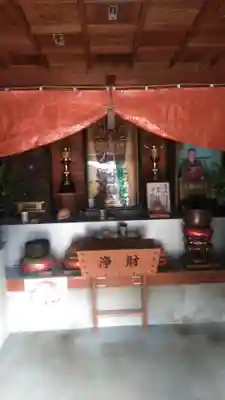 ニ瀬川観音堂の本殿・本堂