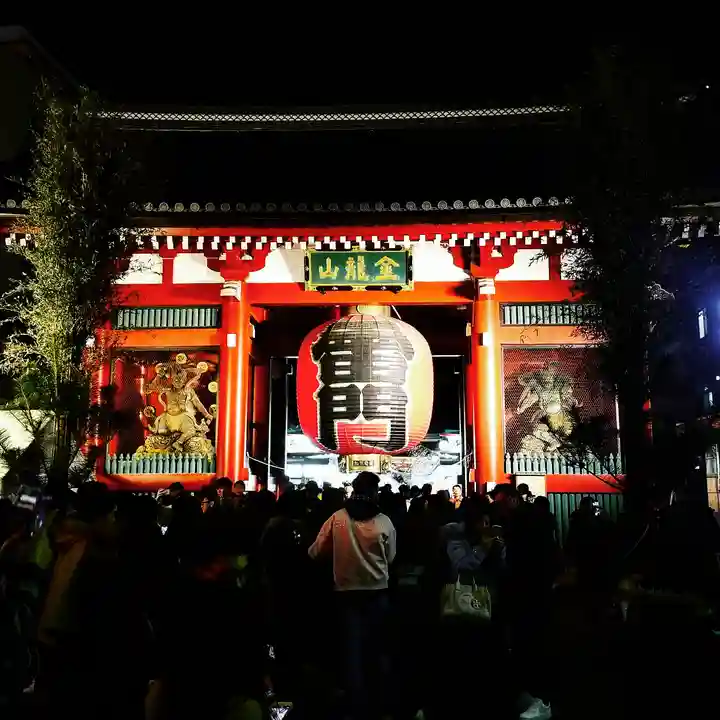浅草寺の山門・神門