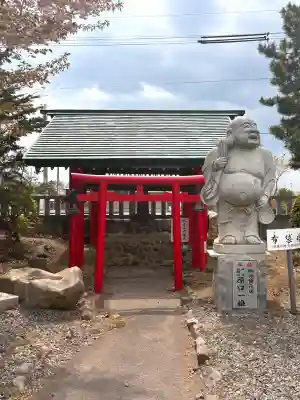 白老八幡神社の{uncategorized: "未分類", other: "その他", undefined: "問題あり", building: "その他建物", grave: "お墓", sacred_gate: "鳥居", guardian: "狛犬", statue: "像", buddha: "仏像", history: "歴史", nature: "自然", garden: "庭園", animal: "動物", pagoda: "塔", temizu: "手水舎", mountain_gate: "山門・神門", sanctuary: "本殿・本堂", subordinate: "末社・摂社", art: "芸術", scenery: "景色", jizo: "地蔵", ema: "絵馬", goshuin: "御朱印", omikuji: "おみくじ", items: "授与品その他", amulet: "お守り", goshuincho: "御朱印帳", eats: "食事", festival: "お祭り", votive_dance: "神楽", shichigosan: "七五三参", wedding: "結婚式", experience: "体験その他", initially: "初詣", around: "周辺", anti_infection: "感染症対策"}
