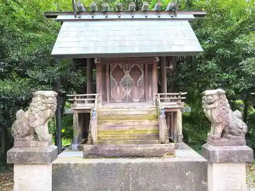 豊栄稲荷神社の末社・摂社