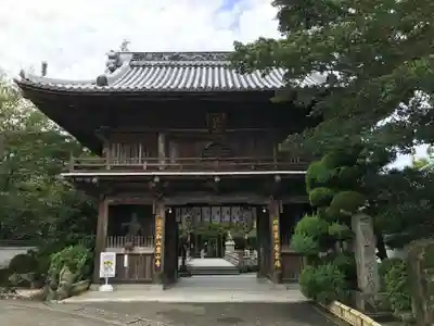 霊山寺の山門・神門