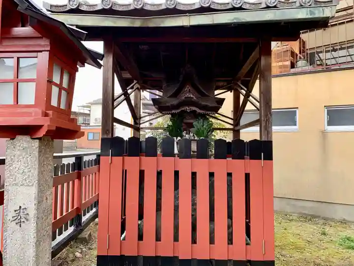 末丸稲荷の末社・摂社