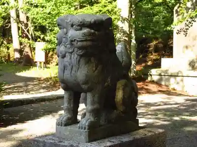 山中浅間神社の狛犬