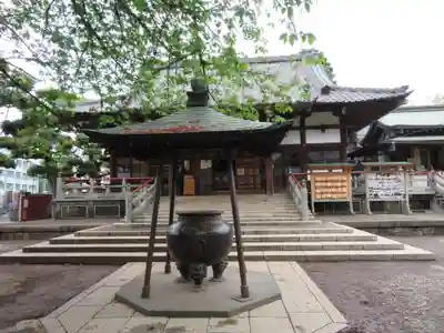 新井薬師(梅照院)の本殿・本堂