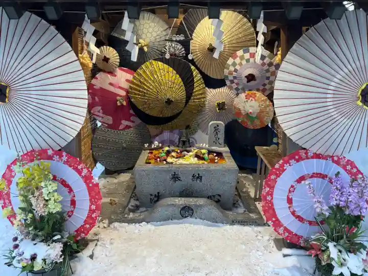 札幌諏訪神社の{uncategorized: "未分類", other: "その他", undefined: "問題あり", building: "その他建物", grave: "お墓", sacred_gate: "鳥居", guardian: "狛犬", statue: "像", buddha: "仏像", history: "歴史", nature: "自然", garden: "庭園", animal: "動物", pagoda: "塔", temizu: "手水舎", mountain_gate: "山門・神門", sanctuary: "本殿・本堂", subordinate: "末社・摂社", art: "芸術", scenery: "景色", jizo: "地蔵", ema: "絵馬", goshuin: "御朱印", omikuji: "おみくじ", items: "授与品その他", amulet: "お守り", goshuincho: "御朱印帳", eats: "食事", festival: "お祭り", votive_dance: "神楽", shichigosan: "七五三参", wedding: "結婚式", experience: "体験その他", initially: "初詣", around: "周辺", anti_infection: "感染症対策"}