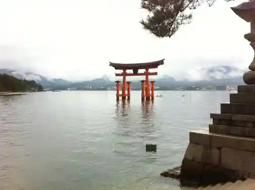 厳島神社の鳥居