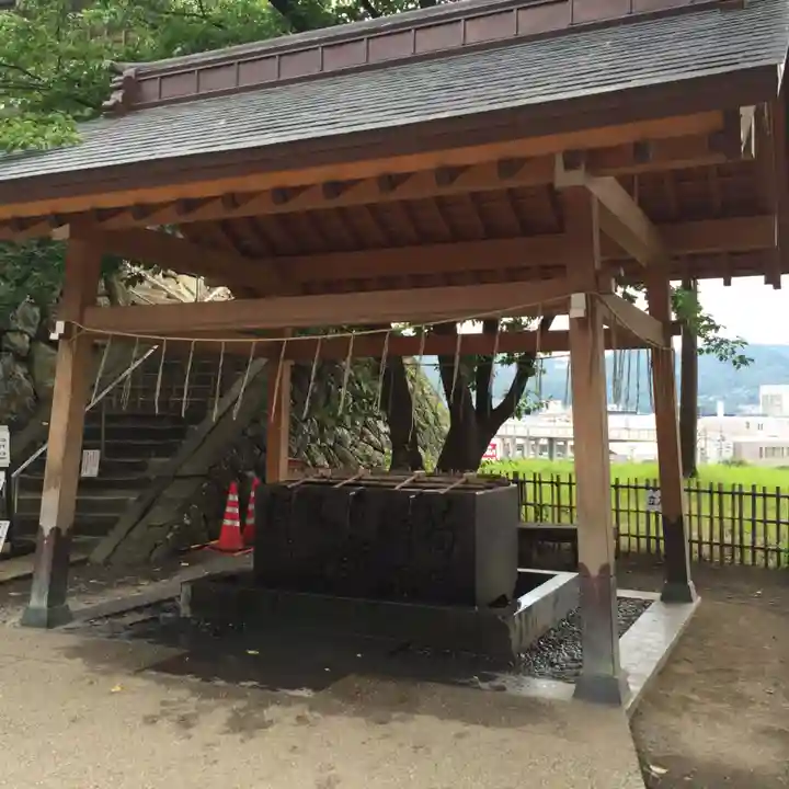 眞田神社の手水舎