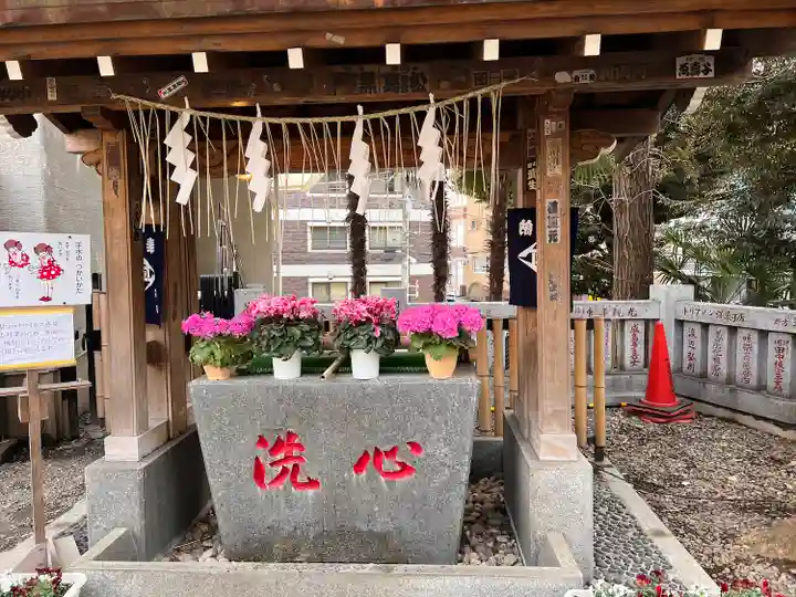 高円寺氷川神社の手水舎
