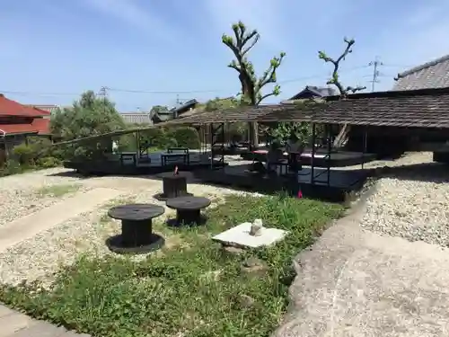 荒神神社の庭園