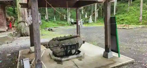熱日高彦神社の手水舎