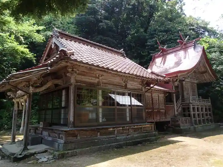 利川神社の本殿・本堂