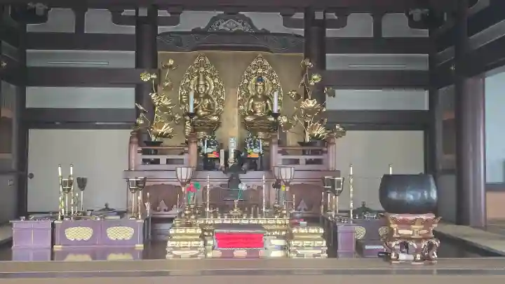 霊雲寺の{uncategorized: "未分類", other: "その他", undefined: "問題あり", building: "その他建物", grave: "お墓", sacred_gate: "鳥居", guardian: "狛犬", statue: "像", buddha: "仏像", history: "歴史", nature: "自然", garden: "庭園", animal: "動物", pagoda: "塔", temizu: "手水舎", mountain_gate: "山門・神門", sanctuary: "本殿・本堂", subordinate: "末社・摂社", art: "芸術", scenery: "景色", jizo: "地蔵", ema: "絵馬", goshuin: "御朱印", omikuji: "おみくじ", items: "授与品その他", amulet: "お守り", goshuincho: "御朱印帳", eats: "食事", festival: "お祭り", votive_dance: "神楽", shichigosan: "七五三参", wedding: "結婚式", experience: "体験その他", initially: "初詣", around: "周辺", anti_infection: "感染症対策"}