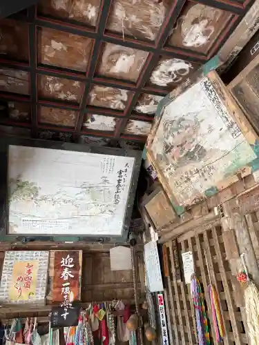 高讃寺の{uncategorized: "未分類", other: "その他", undefined: "問題あり", building: "その他建物", grave: "お墓", sacred_gate: "鳥居", guardian: "狛犬", statue: "像", buddha: "仏像", history: "歴史", nature: "自然", garden: "庭園", animal: "動物", pagoda: "塔", temizu: "手水舎", mountain_gate: "山門・神門", sanctuary: "本殿・本堂", subordinate: "末社・摂社", art: "芸術", scenery: "景色", jizo: "地蔵", ema: "絵馬", goshuin: "御朱印", omikuji: "おみくじ", items: "授与品その他", amulet: "お守り", goshuincho: "御朱印帳", eats: "食事", festival: "お祭り", votive_dance: "神楽", shichigosan: "七五三参", wedding: "結婚式", experience: "体験その他", initially: "初詣", around: "周辺", anti_infection: "感染症対策"}