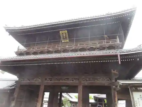 大通寺（長浜御坊）の山門