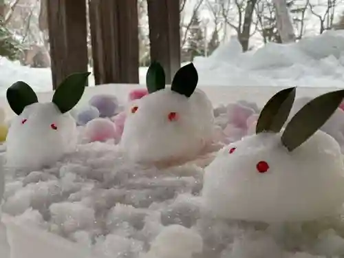 彌彦神社　(伊夜日子神社)の像