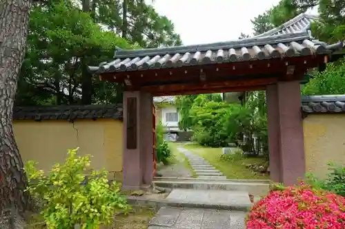 西大寺の山門・神門