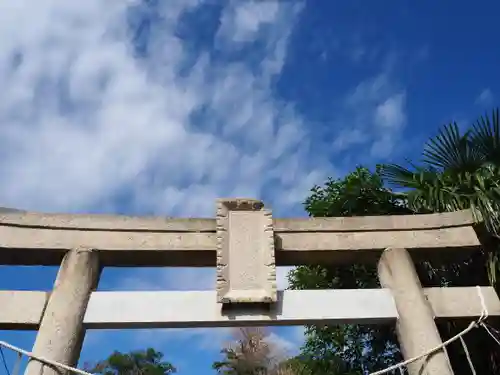 氷川神社の鳥居