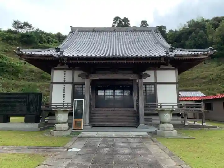 萬光寺の本殿・本堂
