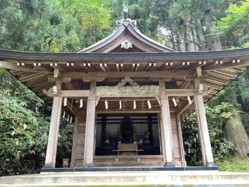 真山神社の末社・摂社