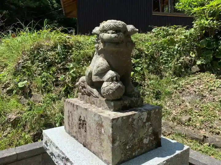 山神社の狛犬