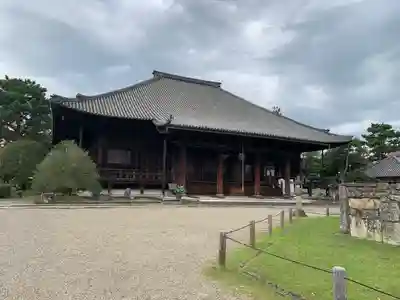 西大寺の本殿・本堂