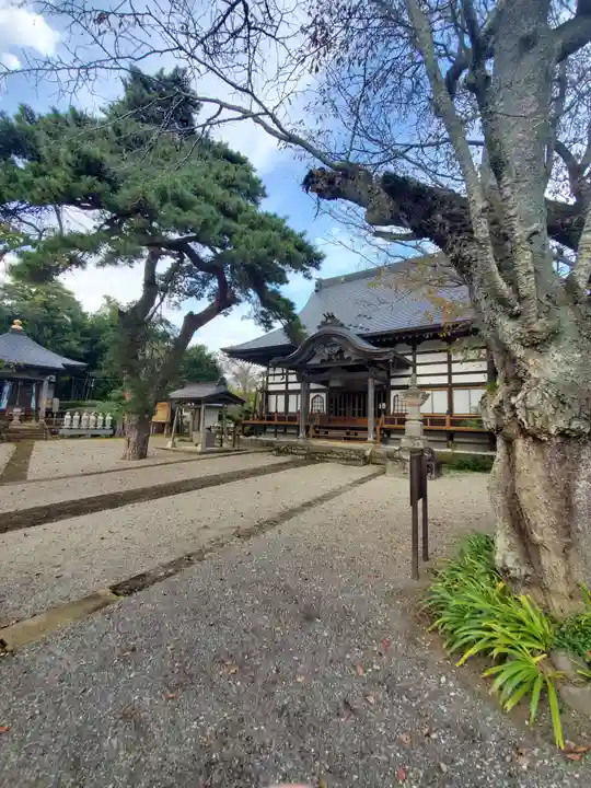 與楽寺の本殿・本堂