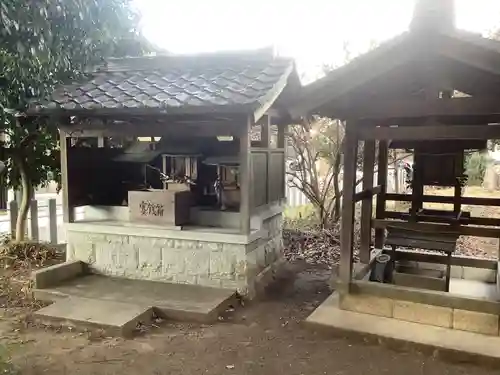神明社（篠木町）の末社・摂社