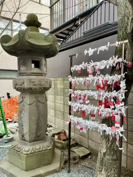 櫻木神社の{uncategorized: "未分類", other: "その他", undefined: "問題あり", building: "その他建物", grave: "お墓", sacred_gate: "鳥居", guardian: "狛犬", statue: "像", buddha: "仏像", history: "歴史", nature: "自然", garden: "庭園", animal: "動物", pagoda: "塔", temizu: "手水舎", mountain_gate: "山門・神門", sanctuary: "本殿・本堂", subordinate: "末社・摂社", art: "芸術", scenery: "景色", jizo: "地蔵", ema: "絵馬", goshuin: "御朱印", omikuji: "おみくじ", items: "授与品その他", amulet: "お守り", goshuincho: "御朱印帳", eats: "食事", festival: "お祭り", votive_dance: "神楽", shichigosan: "七五三参", wedding: "結婚式", experience: "体験その他", initially: "初詣", around: "周辺", anti_infection: "感染症対策"}