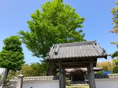 米倉稲荷神社の山門