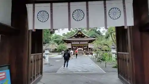 平野神社の山門・神門