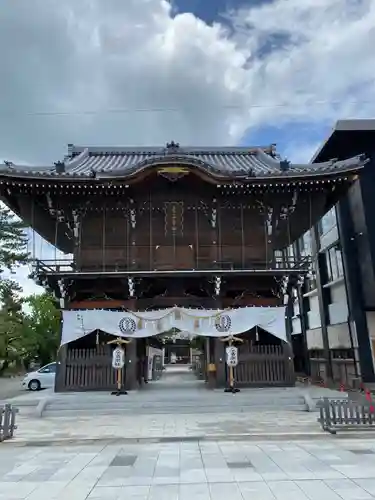 桑名宗社（春日神社）の山門