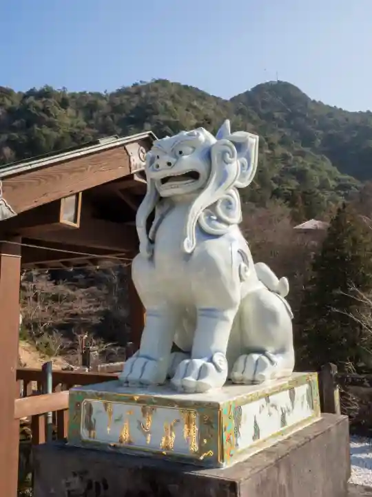 陶山神社の{uncategorized: "未分類", other: "その他", undefined: "問題あり", building: "その他建物", grave: "お墓", sacred_gate: "鳥居", guardian: "狛犬", statue: "像", buddha: "仏像", history: "歴史", nature: "自然", garden: "庭園", animal: "動物", pagoda: "塔", temizu: "手水舎", mountain_gate: "山門・神門", sanctuary: "本殿・本堂", subordinate: "末社・摂社", art: "芸術", scenery: "景色", jizo: "地蔵", ema: "絵馬", goshuin: "御朱印", omikuji: "おみくじ", items: "授与品その他", amulet: "お守り", goshuincho: "御朱印帳", eats: "食事", festival: "お祭り", votive_dance: "神楽", shichigosan: "七五三参", wedding: "結婚式", experience: "体験その他", initially: "初詣", around: "周辺", anti_infection: "感染症対策"}