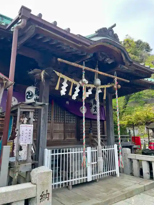 鹿島神社の{uncategorized: "未分類", other: "その他", undefined: "問題あり", building: "その他建物", grave: "お墓", sacred_gate: "鳥居", guardian: "狛犬", statue: "像", buddha: "仏像", history: "歴史", nature: "自然", garden: "庭園", animal: "動物", pagoda: "塔", temizu: "手水舎", mountain_gate: "山門・神門", sanctuary: "本殿・本堂", subordinate: "末社・摂社", art: "芸術", scenery: "景色", jizo: "地蔵", ema: "絵馬", goshuin: "御朱印", omikuji: "おみくじ", items: "授与品その他", amulet: "お守り", goshuincho: "御朱印帳", eats: "食事", festival: "お祭り", votive_dance: "神楽", shichigosan: "七五三参", wedding: "結婚式", experience: "体験その他", initially: "初詣", around: "周辺", anti_infection: "感染症対策"}