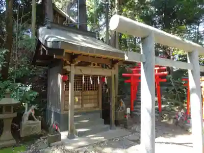 白笹稲荷神社の末社・摂社