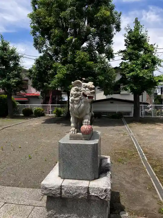 糸縄神社の狛犬