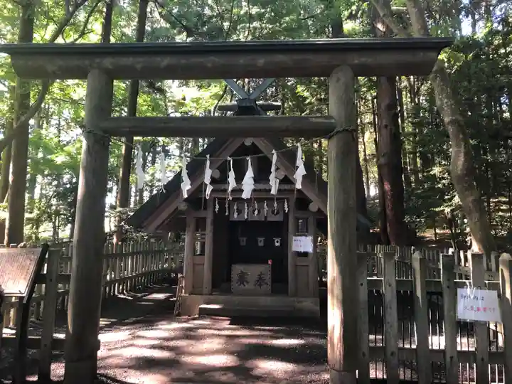 宝登山神社奥宮の本殿・本堂