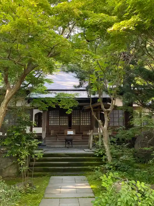 覚園寺の本殿・本堂