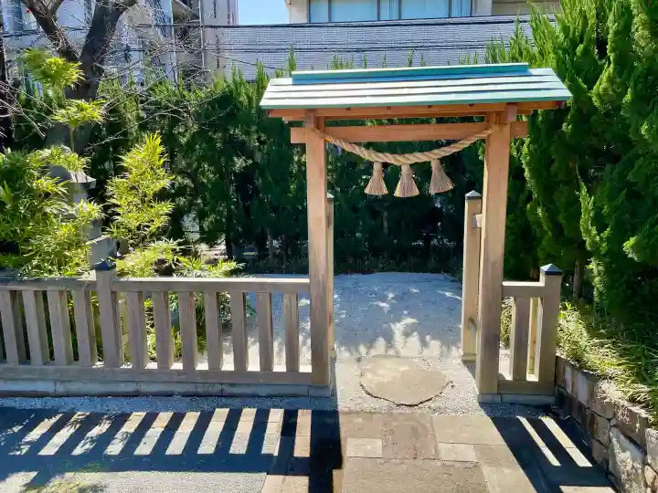 日輪寺の{uncategorized: "未分類", other: "その他", undefined: "問題あり", building: "その他建物", grave: "お墓", sacred_gate: "鳥居", guardian: "狛犬", statue: "像", buddha: "仏像", history: "歴史", nature: "自然", garden: "庭園", animal: "動物", pagoda: "塔", temizu: "手水舎", mountain_gate: "山門・神門", sanctuary: "本殿・本堂", subordinate: "末社・摂社", art: "芸術", scenery: "景色", jizo: "地蔵", ema: "絵馬", goshuin: "御朱印", omikuji: "おみくじ", items: "授与品その他", amulet: "お守り", goshuincho: "御朱印帳", eats: "食事", festival: "お祭り", votive_dance: "神楽", shichigosan: "七五三参", wedding: "結婚式", experience: "体験その他", initially: "初詣", around: "周辺", anti_infection: "感染症対策"}
