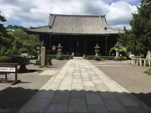 道成寺の本殿・本堂