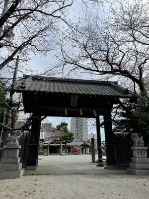 八雲神社の山門・神門
