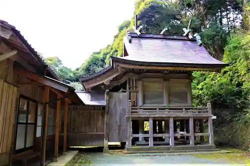 熊野神社の本殿