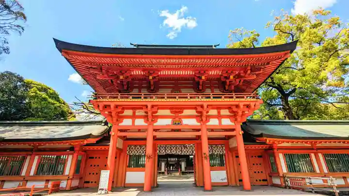 武蔵一宮氷川神社の山門・神門