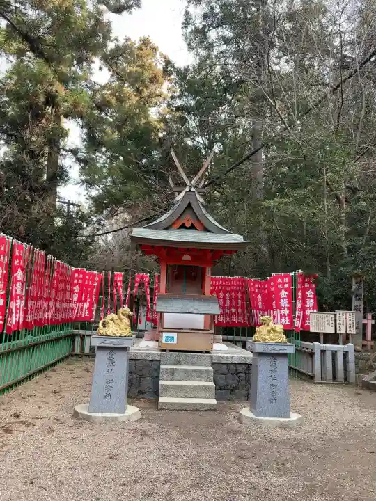 春日大社金龍神社(禁裡殿)の{uncategorized: "未分類", other: "その他", undefined: "問題あり", building: "その他建物", grave: "お墓", sacred_gate: "鳥居", guardian: "狛犬", statue: "像", buddha: "仏像", history: "歴史", nature: "自然", garden: "庭園", animal: "動物", pagoda: "塔", temizu: "手水舎", mountain_gate: "山門・神門", sanctuary: "本殿・本堂", subordinate: "末社・摂社", art: "芸術", scenery: "景色", jizo: "地蔵", ema: "絵馬", goshuin: "御朱印", omikuji: "おみくじ", items: "授与品その他", amulet: "お守り", goshuincho: "御朱印帳", eats: "食事", festival: "お祭り", votive_dance: "神楽", shichigosan: "七五三参", wedding: "結婚式", experience: "体験その他", initially: "初詣", around: "周辺", anti_infection: "感染症対策"}