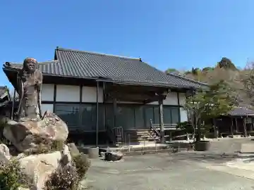 観音寺の{uncategorized: "未分類", other: "その他", undefined: "問題あり", building: "その他建物", grave: "お墓", sacred_gate: "鳥居", guardian: "狛犬", statue: "像", buddha: "仏像", history: "歴史", nature: "自然", garden: "庭園", animal: "動物", pagoda: "塔", temizu: "手水舎", mountain_gate: "山門・神門", sanctuary: "本殿・本堂", subordinate: "末社・摂社", art: "芸術", scenery: "景色", jizo: "地蔵", ema: "絵馬", goshuin: "御朱印", omikuji: "おみくじ", items: "授与品その他", amulet: "お守り", goshuincho: "御朱印帳", eats: "食事", festival: "お祭り", votive_dance: "神楽", shichigosan: "七五三参", wedding: "結婚式", experience: "体験その他", initially: "初詣", around: "周辺", anti_infection: "感染症対策"}