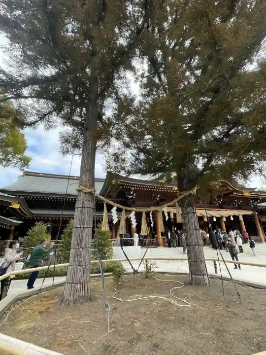寒川神社の{uncategorized: "未分類", other: "その他", undefined: "問題あり", building: "その他建物", grave: "お墓", sacred_gate: "鳥居", guardian: "狛犬", statue: "像", buddha: "仏像", history: "歴史", nature: "自然", garden: "庭園", animal: "動物", pagoda: "塔", temizu: "手水舎", mountain_gate: "山門・神門", sanctuary: "本殿・本堂", subordinate: "末社・摂社", art: "芸術", scenery: "景色", jizo: "地蔵", ema: "絵馬", goshuin: "御朱印", omikuji: "おみくじ", items: "授与品その他", amulet: "お守り", goshuincho: "御朱印帳", eats: "食事", festival: "お祭り", votive_dance: "神楽", shichigosan: "七五三参", wedding: "結婚式", experience: "体験その他", initially: "初詣", around: "周辺", anti_infection: "感染症対策"}