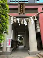 築土神社の鳥居