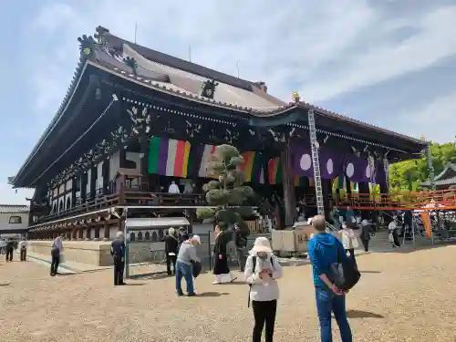 大念佛寺の{uncategorized: "未分類", other: "その他", undefined: "問題あり", building: "その他建物", grave: "お墓", sacred_gate: "鳥居", guardian: "狛犬", statue: "像", buddha: "仏像", history: "歴史", nature: "自然", garden: "庭園", animal: "動物", pagoda: "塔", temizu: "手水舎", mountain_gate: "山門・神門", sanctuary: "本殿・本堂", subordinate: "末社・摂社", art: "芸術", scenery: "景色", jizo: "地蔵", ema: "絵馬", goshuin: "御朱印", omikuji: "おみくじ", items: "授与品その他", amulet: "お守り", goshuincho: "御朱印帳", eats: "食事", festival: "お祭り", votive_dance: "神楽", shichigosan: "七五三参", wedding: "結婚式", experience: "体験その他", initially: "初詣", around: "周辺", anti_infection: "感染症対策"}