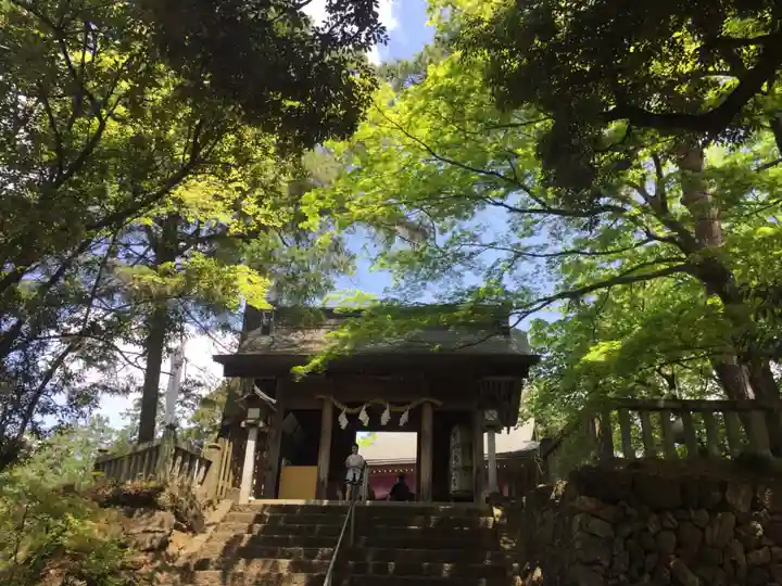 唐澤山神社の山門・神門